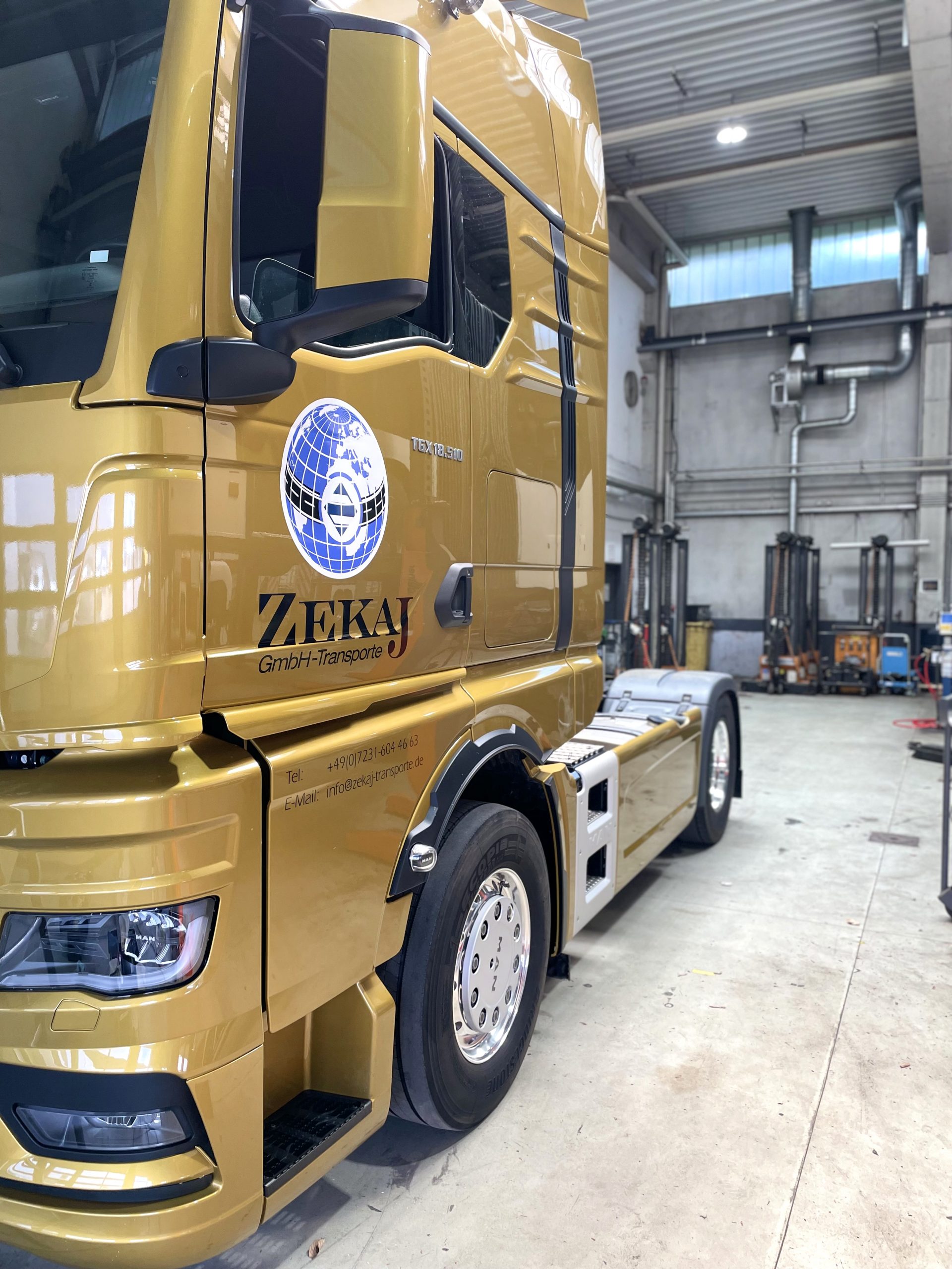 Zekaj GmbH - Fuhrpark LKW Zugmaschine